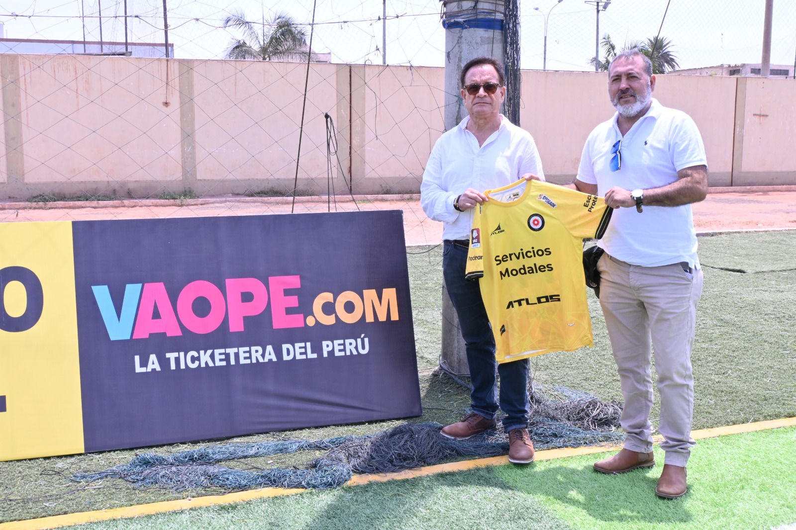 Deportivo Coopsol recibió la visita del presidente Freddy Ames y miembro de la junta directiva Walter Dolorier